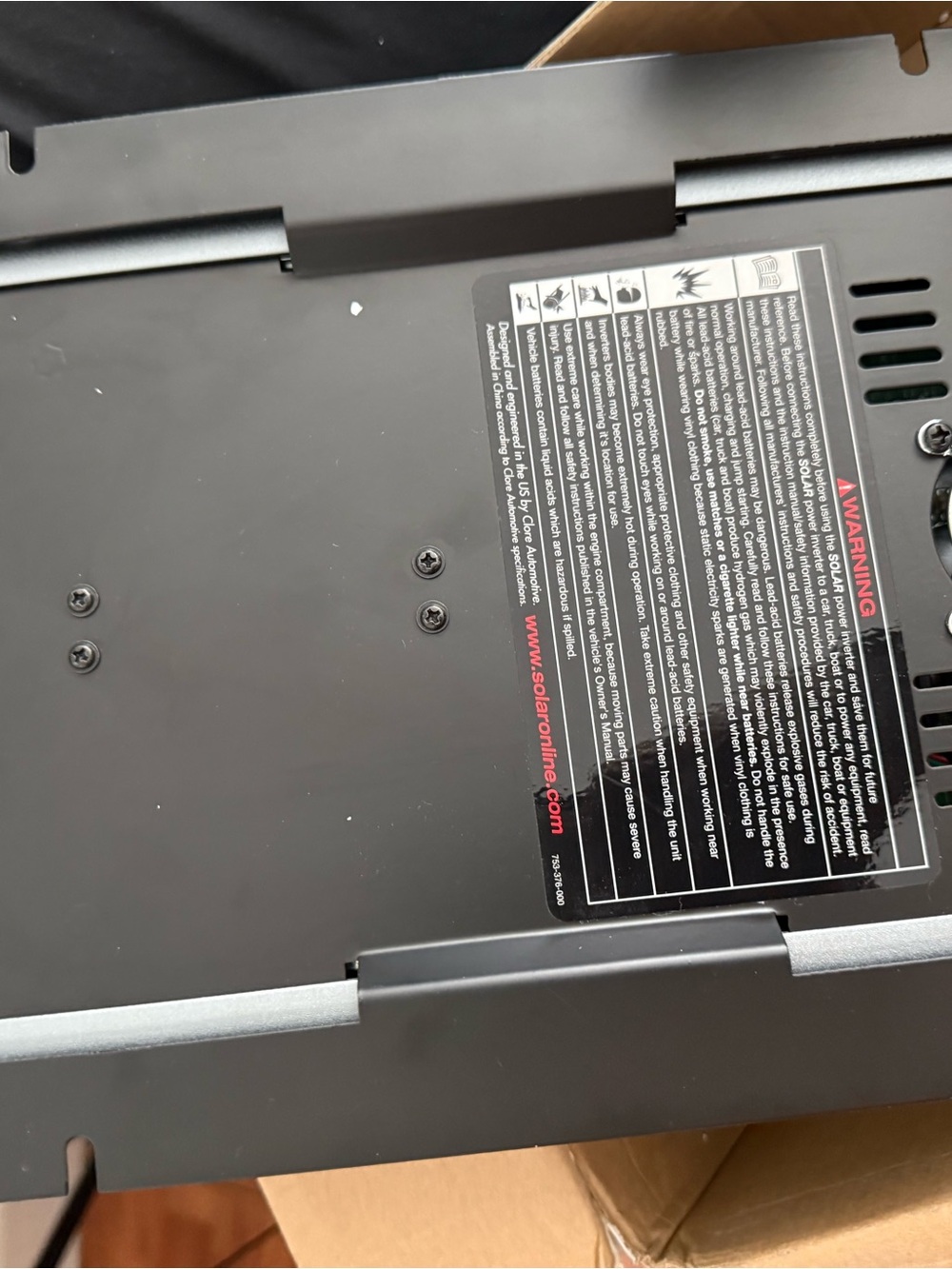 Car Power Inverter 2000W - Red/Silver - Picture 9 of 10